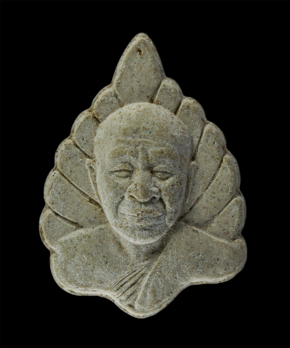 13Oct24 (118)ย.jpg - พระผงใบโพธิ์ หลวงปู่อ่อนศรี ฐานวโร วัดถ้ำประทุน ต.โป่ง อ.บางละมุง ชลบุรี เนื้อผงพุทธคุณ ผงว่าน (ศิษย์ หลวงปู่.มั่น เคยจำพรรษาอยู่วัดเหวลึก จ.สกลนคร)#2 | https://kamulet.in.th